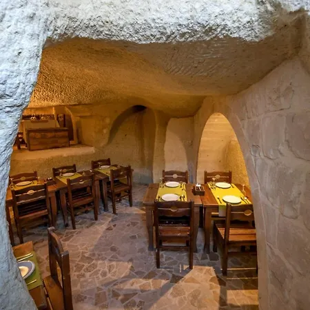 Sinasos Palace Cave 3*