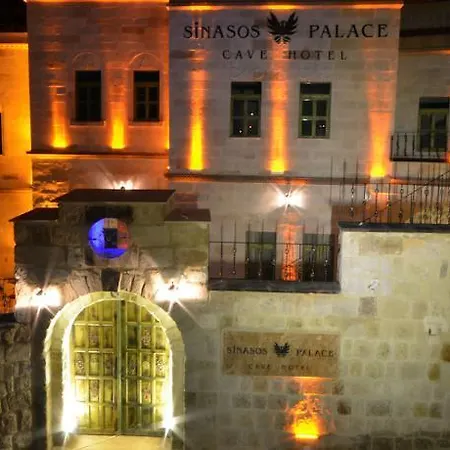 מלון Sinasos Palace Cave 3*