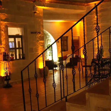 Hotel Sinasos Palace Cave