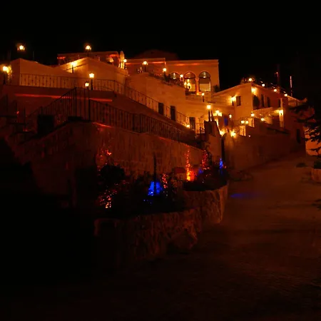 מלון Sinasos Palace Cave אורגופ