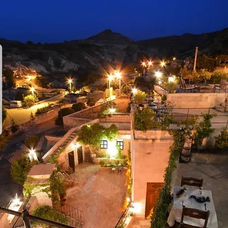 Sinasos Palace Cave אורגופ