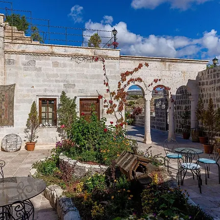 Sinasos Palace Cave מלון אורגופ