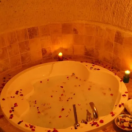 Sinasos Palace Cave מלון 3*