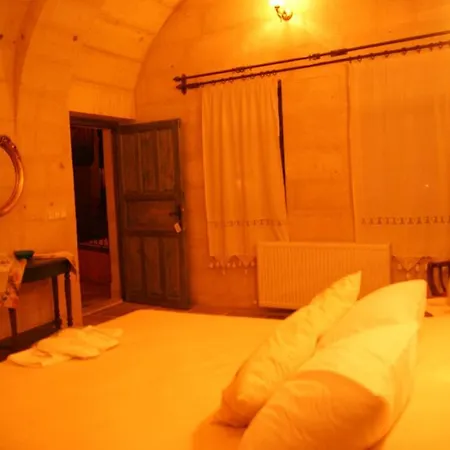 Hotell Sinasos Palace Cave