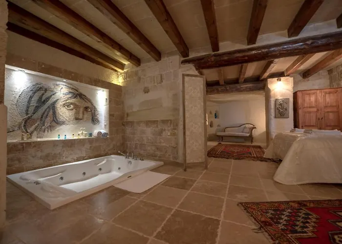 Отель Sinasos Palace Cave 3*