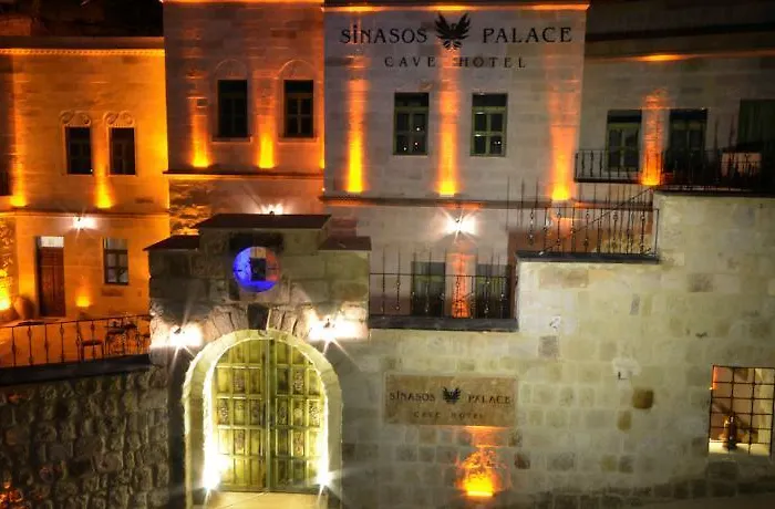 Отель Sinasos Palace Cave 3*